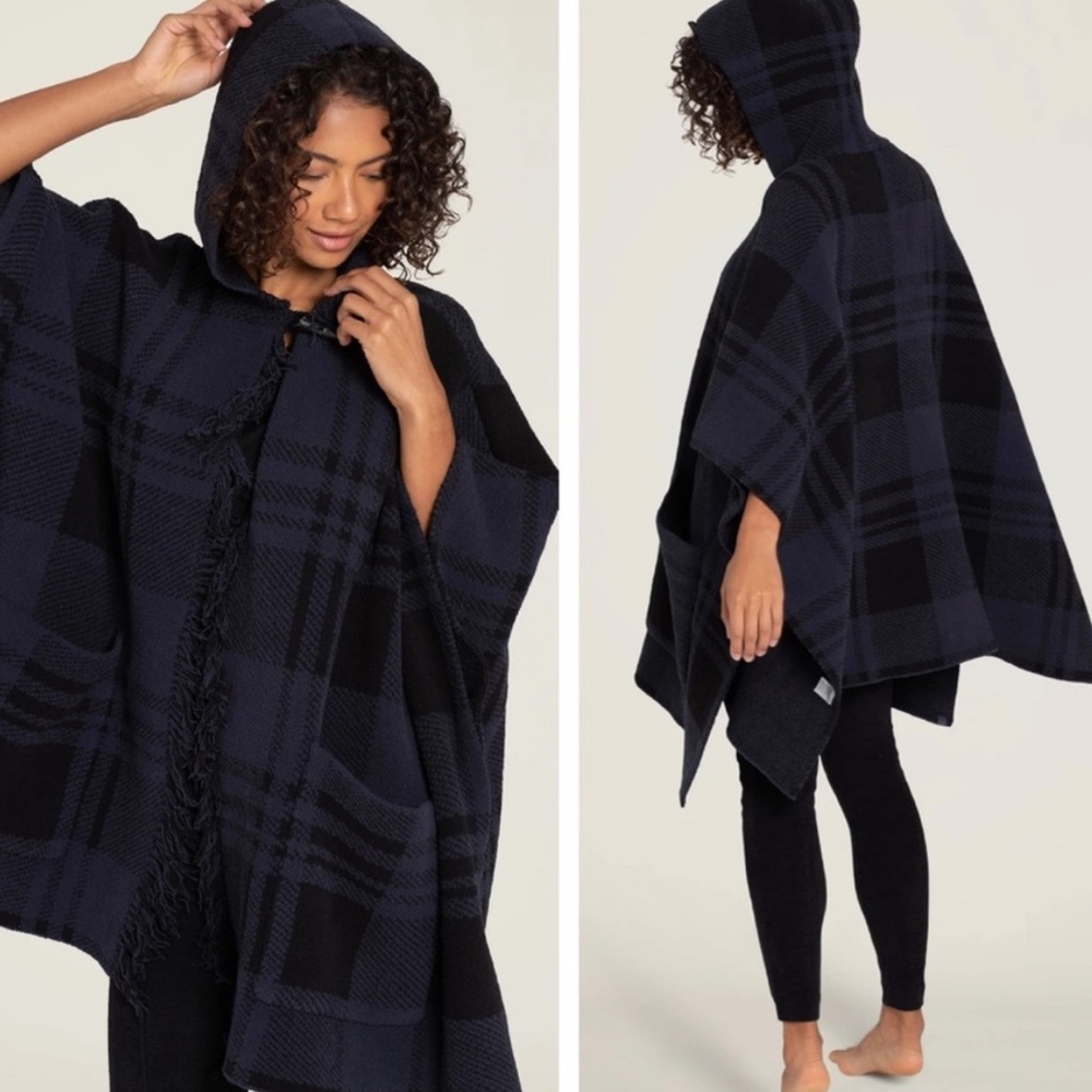 Barefoot dreams poncho